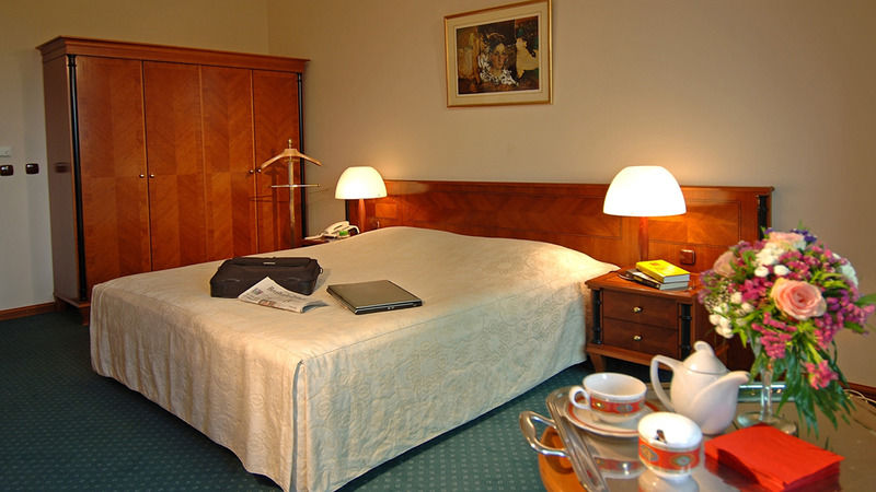 Hotel Aleksandar Palace Congress Center & 5*